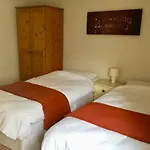 Assaroe Falls Apartman *